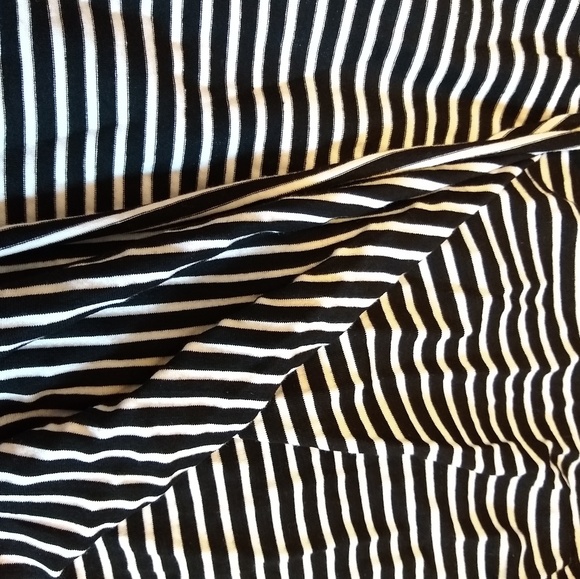 Asymmetrical skirt NWT - Picture 2 of 5